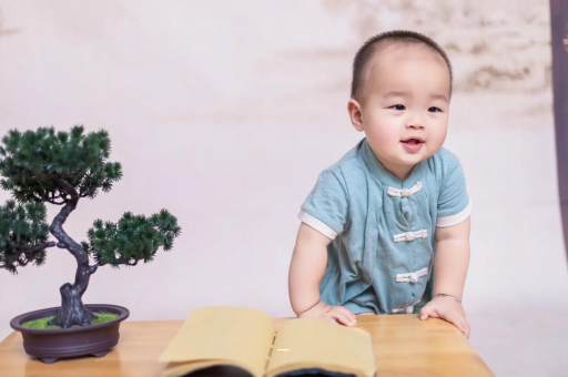借卵生子机构宝宝怎么区分胀气和饿